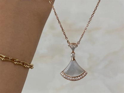 [LUXE]DREAM NECKLACE MOP PINK GOLD DIAMOND