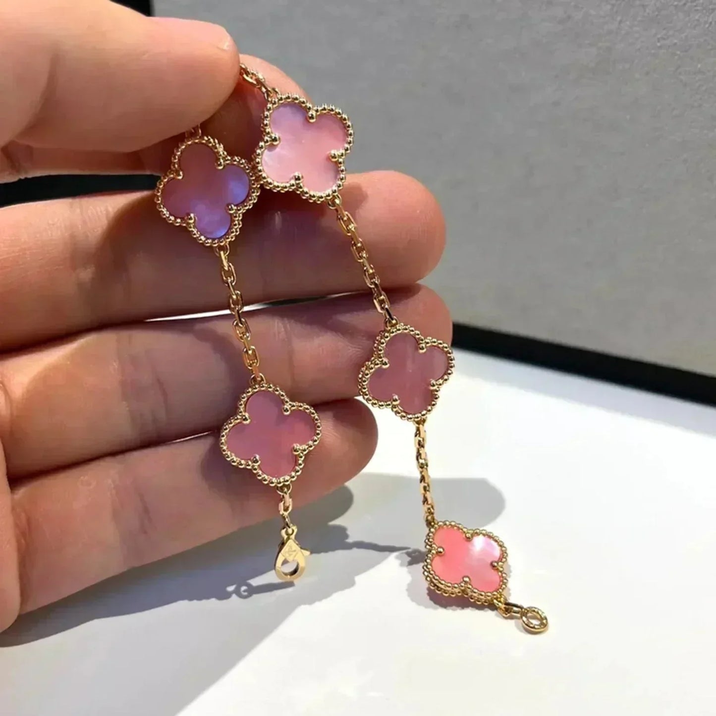 [LUXE] CLOVER 5 PINK MOP BRACELET