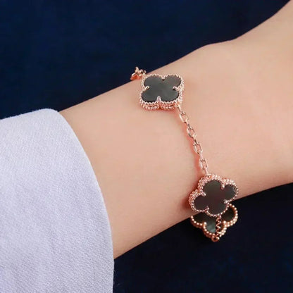 [LUXE] CLOVER 5 MOTIF GRAY MOP  BRACELET